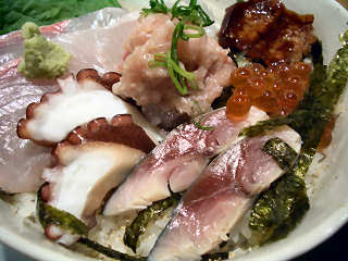 写真：おまかせ海鮮丼＠竹宗